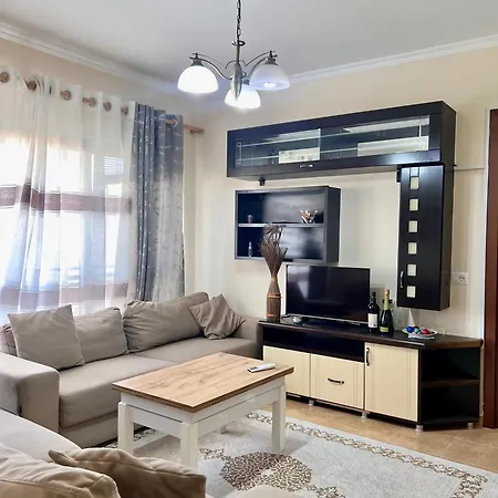 Cozy Corner * 티라나
